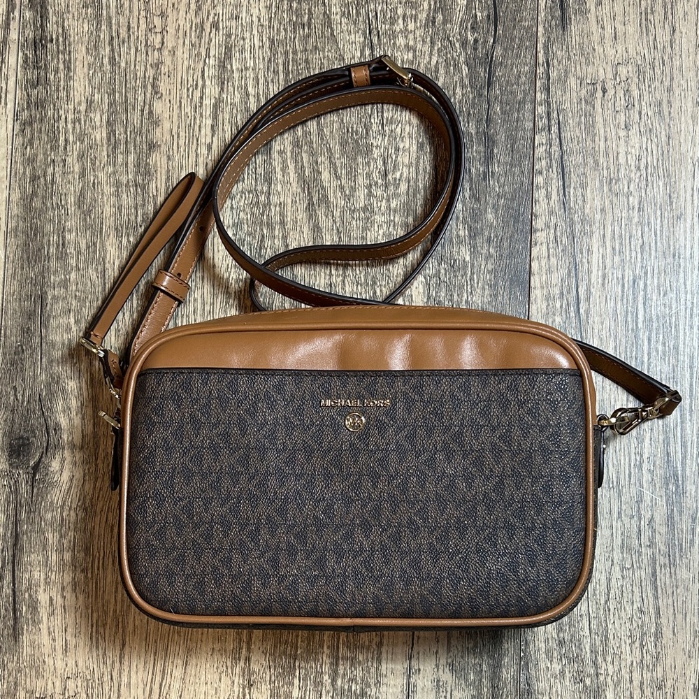 NWOT Michael Kors Brown & Tan Crossbody Camera Bag